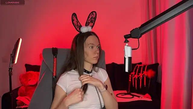 DivineBite online show from September 23, 2025, 1:47 pm