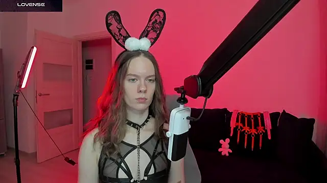 DivineBite online show from March 3, 2026, 5:30 pm