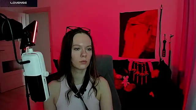 DivineBite online show from April 11, 2026, 2:54 pm