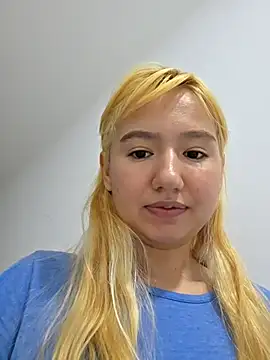 Pinkie Princes online show from December 2, 2025, 10:38 pm