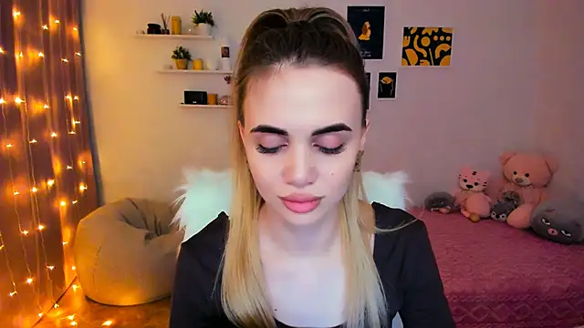 Snapshot of aPieceOfJoy chatting on February 2, 2025, 11:11 pm aPieceOfJoy online show from February 2, 2025, 11:11 pm