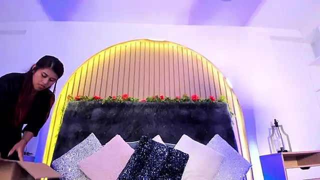 Snapshot of Karlagonzales_ chatting on February 22, 2025, 11:35 pm Karlagonzales online show from February 22, 2025, 11:35 pm