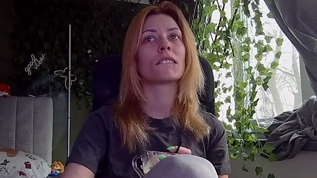 Snapshot of karo123421 chatting on January 19, 2026, 11:14 am karo123421 online show from January 19, 2026, 11:14 am