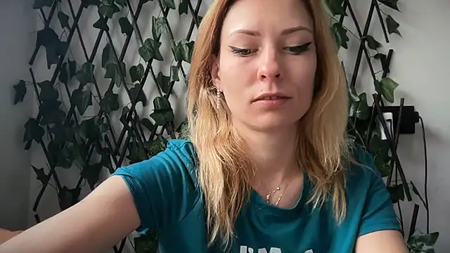 Snapshot of karo123421 chatting on February 6, 2026, 10:29 am karo123421 online show from February 6, 2026, 10:29 am