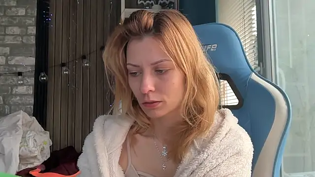 Snapshot of karo123421 chatting on February 15, 2026, 7:51 am karo123421 online show from February 15, 2026, 7:51 am