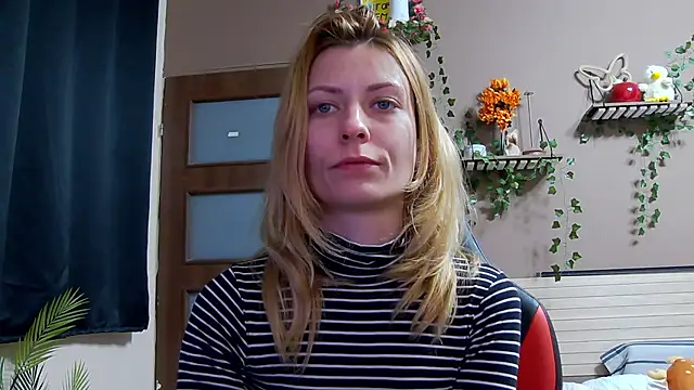 Snapshot of karo123421 chatting on February 15, 2026, 8:27 pm karo123421 online show from February 15, 2026, 8:27 pm