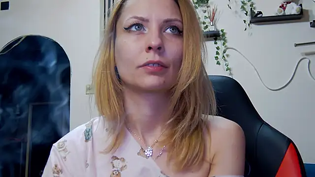 Snapshot of karo123421 chatting on February 22, 2026, 7:56 pm karo123421 online show from February 22, 2026, 7:56 pm