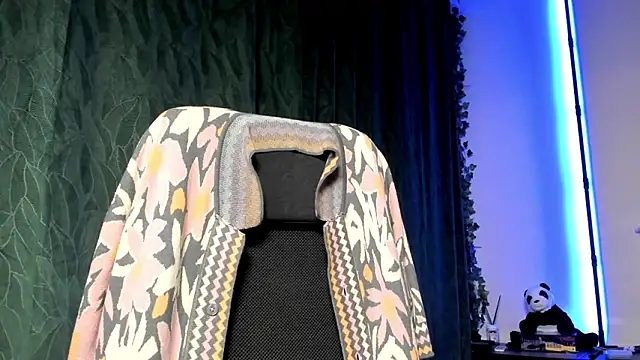 Snapshot of karo123421 chatting on February 24, 2026, 9:13 pm karo123421 online show from February 24, 2026, 9:13 pm