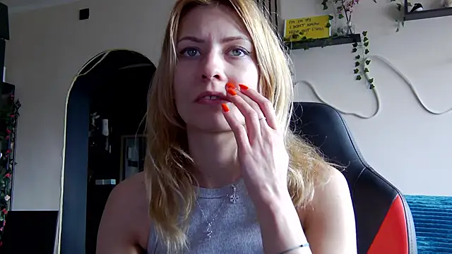 Snapshot of karo123421 chatting on February 26, 2026, 9:41 am karo123421 online show from February 26, 2026, 9:41 am