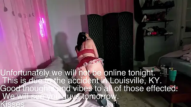 Snapshot of RhiCon chatting on November 5, 2025, 4:12 am RhiCon online show from November 5, 2025, 4:12 am