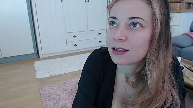 Snapshot of lara_vanilla chatting on February 20, 2025, 1:30 pm lara vanilla online show from February 20, 2025, 1:30 pm