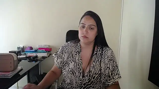 Snapshot of kendall_52 chatting on October 7, 2025, 4:37 pm kendall 52 online show from October 7, 2025, 4:37 pm