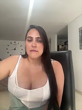 Snapshot of kendall_52 chatting on October 15, 2025, 5:46 pm kendall 52 online show from October 15, 2025, 5:46 pm