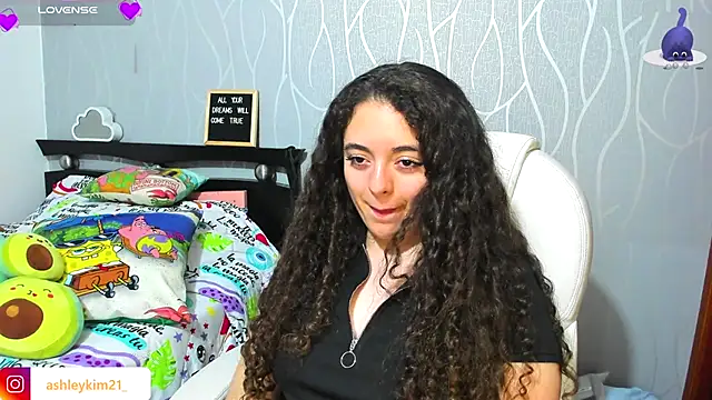 Snapshot of AshleyKim_ chatting on November 15, 2025, 12:30 am AshleyKim online show from November 15, 2025, 12:30 am