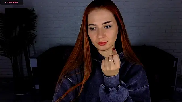 Adelyna Bird online show from February 3, 2025, 10:58 am