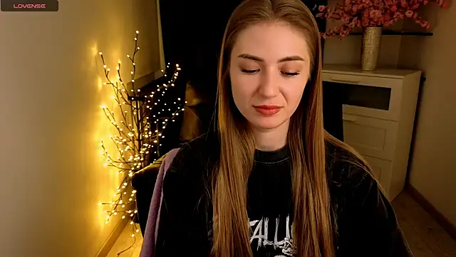Adelyna Bird online show from May 11, 2026, 7:03 am