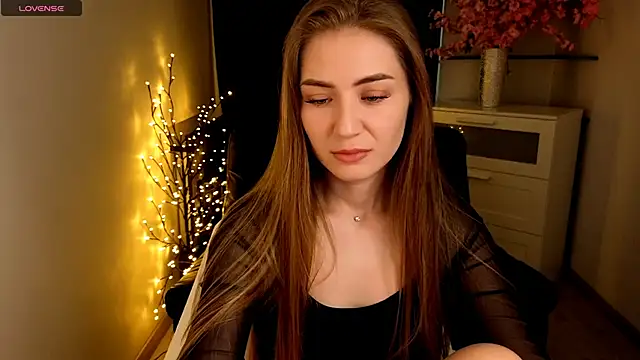 Adelyna Bird online show from June 2, 2026, 8:27 am
