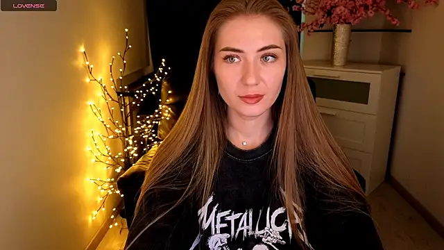 Adelyna Bird online show from June 11, 2026, 7:06 am