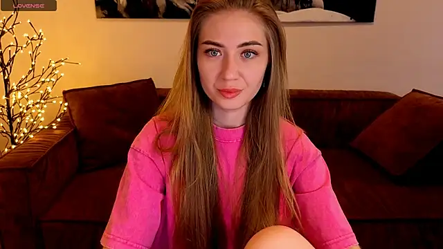 Adelyna Bird online show from July 12, 2026, 6:59 am