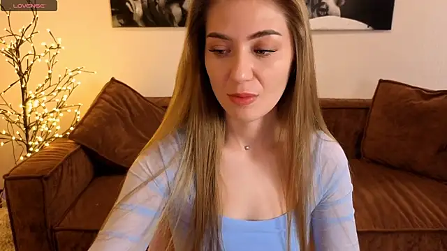 Adelyna Bird online show from July 26, 2026, 7:04 am