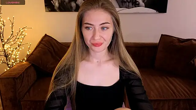 Adelyna Bird online show from July 27, 2026, 7:15 am