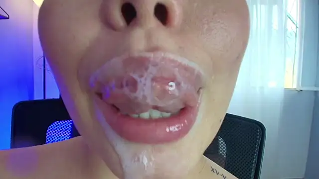 Snapshot of lisbet21x chatting on February 18, 2025, 9:53 pm lisbet21x online show from February 18, 2025, 9:53 pm