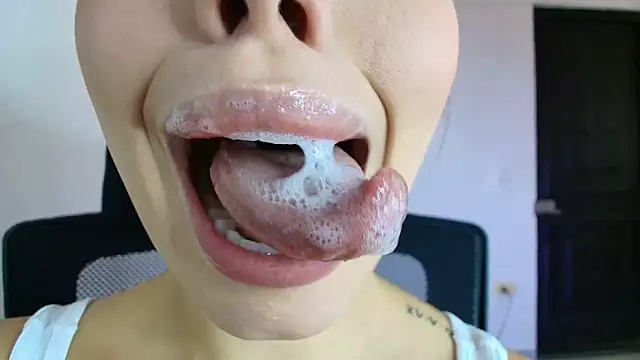 Snapshot of lisbet21x chatting on September 27, 2025, 3:06 pm lisbet21x online show from September 27, 2025, 3:06 pm