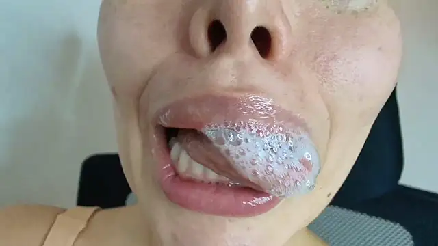 Snapshot of lisbet21x chatting on September 29, 2025, 11:09 pm lisbet21x online show from September 29, 2025, 11:09 pm