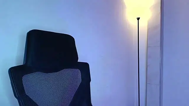 lisbet21x online show from December 20, 2025, 7:43 pm