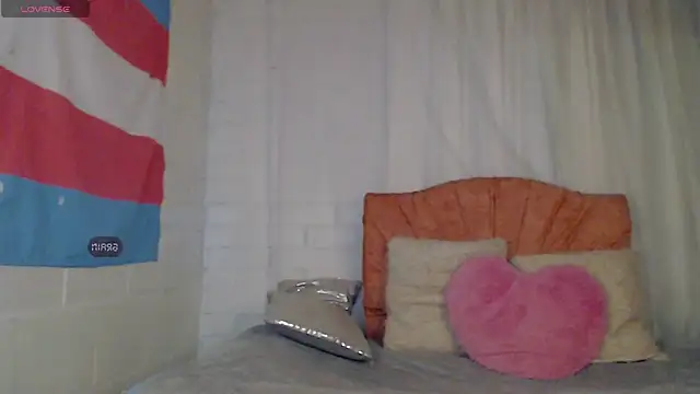 Summer XO online show from September 20, 2025, 3:29 am