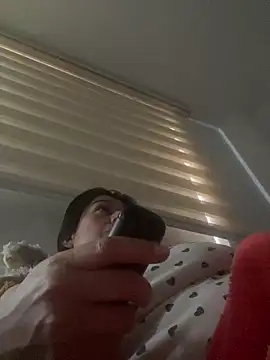 Snapshot of andreaisis2 chatting on February 5, 2025, 6:26 pm andreaisis2 online show from February 5, 2025, 6:26 pm