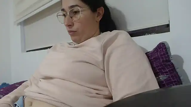 Snapshot of andreaisis2 chatting on February 13, 2025, 11:04 pm andreaisis2 online show from February 13, 2025, 11:04 pm