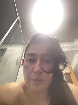 Snapshot of andreaisis2 chatting on February 17, 2025, 4:09 am andreaisis2 online show from February 17, 2025, 4:09 am