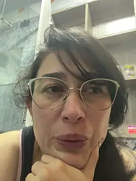 Snapshot of andreaisis2 chatting on February 18, 2025, 10:47 pm andreaisis2 online show from February 18, 2025, 10:47 pm