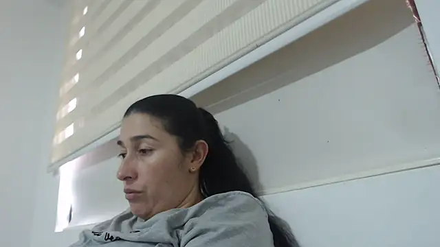 Snapshot of andreaisis2 chatting on February 21, 2025, 9:43 pm andreaisis2 online show from February 21, 2025, 9:43 pm