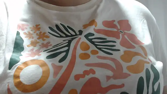 Snapshot of andreaisis2 chatting on October 18, 2025, 2:03 am andreaisis2 online show from October 18, 2025, 2:03 am