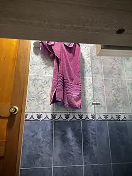 Snapshot of andreaisis2 chatting on October 24, 2025, 9:11 pm andreaisis2 online show from October 24, 2025, 9:11 pm