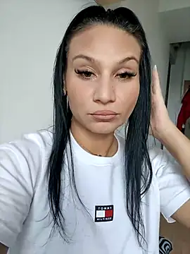 Snapshot of Ella_sweety chatting on September 18, 2025, 6:15 am Ella sweety online show from September 18, 2025, 6:15 am