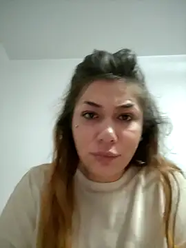 Snapshot of Ella_sweety chatting on October 19, 2025, 8:20 pm Ella sweety online show from October 19, 2025, 8:20 pm