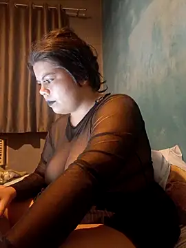 Snapshot of niCuNin chatting on October 13, 2025, 12:43 am niCuNin online show from October 13, 2025, 12:43 am