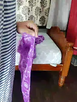 Snapshot of Indian_desi_wife chatting on December 19, 2024, 4:56 am Indian desi wife online show from December 19, 2024, 4:56 am