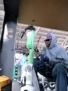 Snapshot of Daddy_hook chatting on December 3, 2024, 3:33 pm Daddy hook online show from December 3, 2024, 3:33 pm