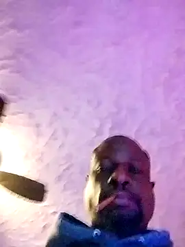 Snapshot of Daddy_hook chatting on December 6, 2024, 12:45 am Daddy hook online show from December 6, 2024, 12:45 am