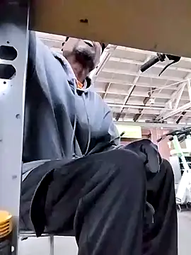 Snapshot of Daddy_hook chatting on December 6, 2024, 3:44 pm Daddy hook online show from December 6, 2024, 3:44 pm