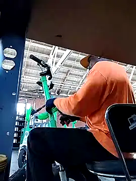 Snapshot of Daddy_hook chatting on December 6, 2024, 9:57 pm Daddy hook online show from December 6, 2024, 9:57 pm