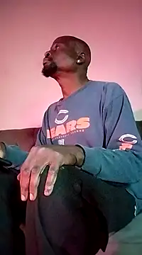 Snapshot of Daddy_hook chatting on December 15, 2024, 12:18 am Daddy hook online show from December 15, 2024, 12:18 am