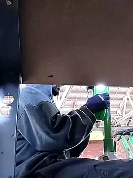 Snapshot of Daddy_hook chatting on December 19, 2024, 6:12 pm Daddy hook online show from December 19, 2024, 6:12 pm