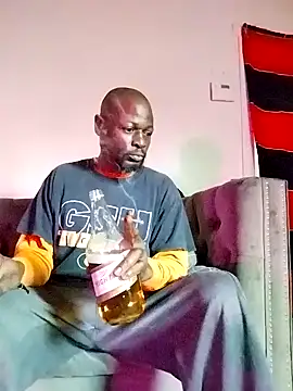 Snapshot of Daddy_hook chatting on February 4, 2025, 12:40 am Daddy hook online show from February 4, 2025, 12:40 am