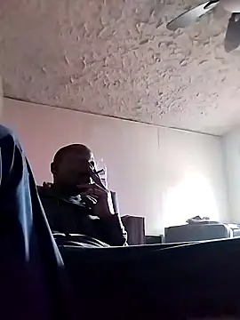 Snapshot of Daddy_hook chatting on March 15, 2025, 12:25 am Daddy hook online show from March 15, 2025, 12:25 am