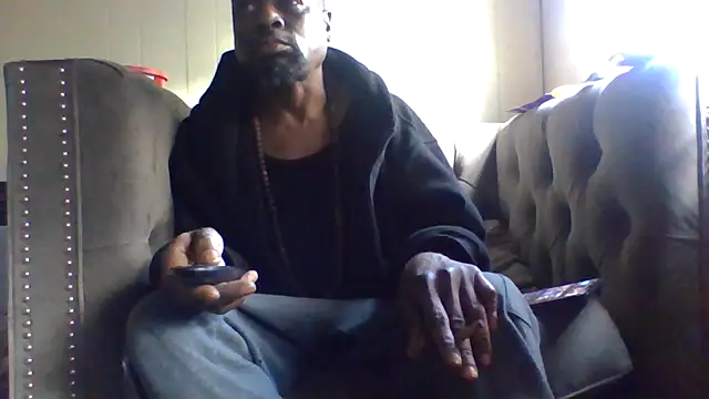 Snapshot of Daddy_hook chatting on February 14, 2026, 5:10 pm Daddy hook online show from February 14, 2026, 5:10 pm